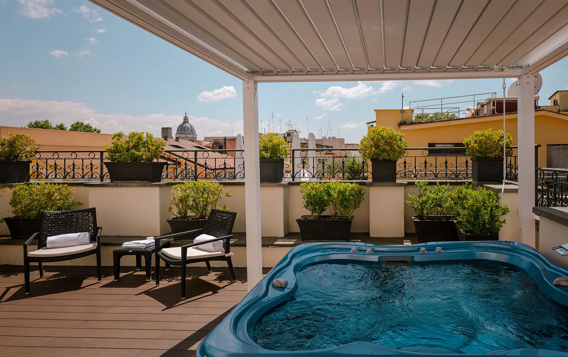 Jacuzzi Suite View