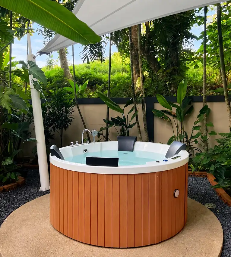 Whirlpool Garden Suites
