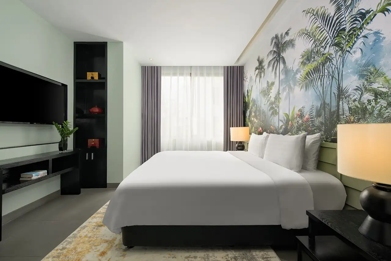 Deluxe Tropical View Suite