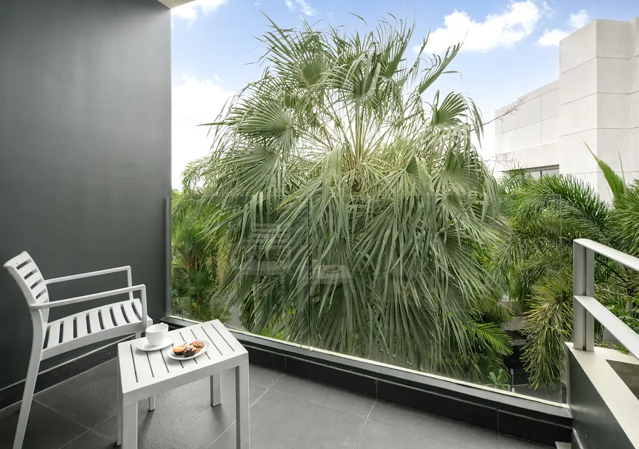 Deluxe Tropical View Suite